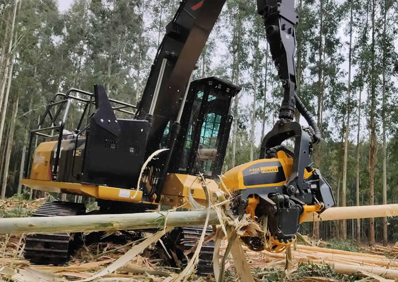 Detalle del sistema de descortezado Ponsse H8HD Euca
